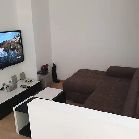 Your Lovely Home, Porta Venezia-1 Queen Bed, 3 Single Beds, 1 Sofa Bed- Milan Exterior photo
